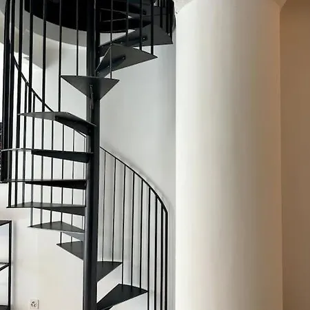 Apartment Loft Industriel En Duplex - The Urban Garage